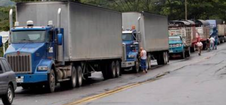 Empresarios de Cozumel exigen horario de carga y descarga para vehículos pesados