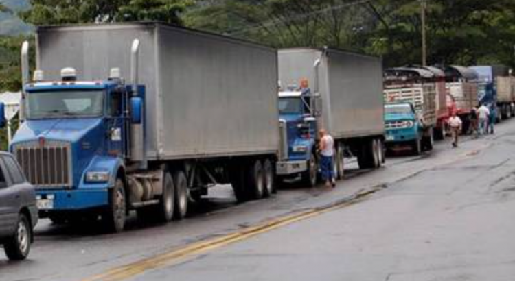 Empresarios de Cozumel exigen horario de carga y descarga para vehículos pesados