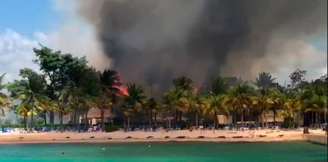 Se incendió centro de hospedaje en la zona hotelera sur de Cozumel - Cozumel  Digital