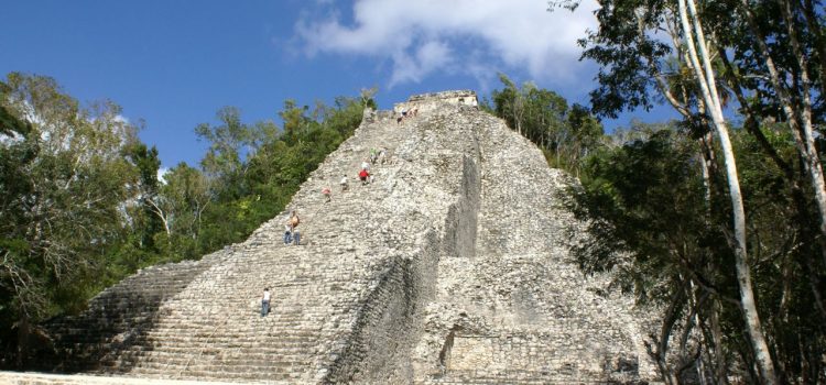 INAH anuncia restauración de la zona arqueológica de Cobá en Quintana Roo