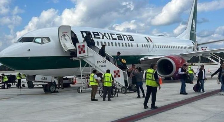 Gobernadora de Quintana Roo celebra primer aterrizaje de Mexicana en Tulum