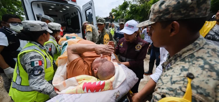 Agradecen  a Ejército y Marina por labores de ayuda y rescate en Chetumal