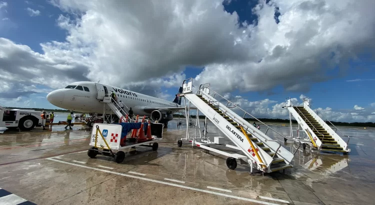 Piden acudir al aeropuerto de Cancún sólo si se tiene vuelo confirmado