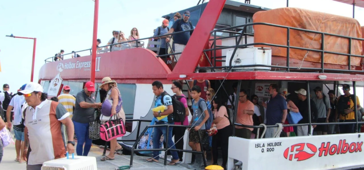 Por ‘Beryl’, evacúan Holbox, Mahahual, Xcalak, Santa Amalia y Tzucum en QRoo