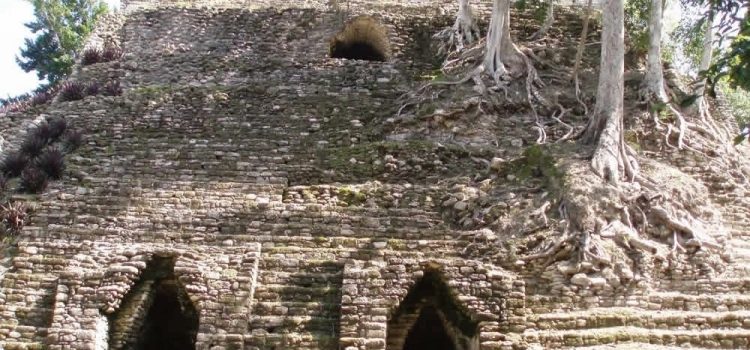 Ejidatarios toman zona arqueológica de Dzibanché-Kinichná, en QRoo; exigen pagos por tierras