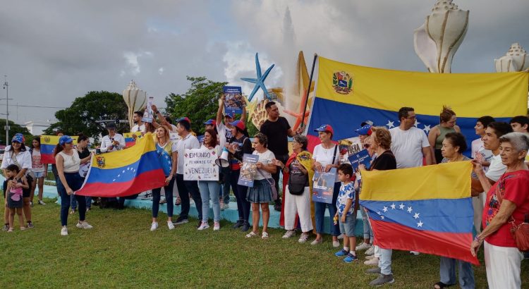 Desde Cancún, venezolanos piden respeto a la democracia en su país